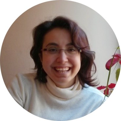 Şeyda Bora Benzer